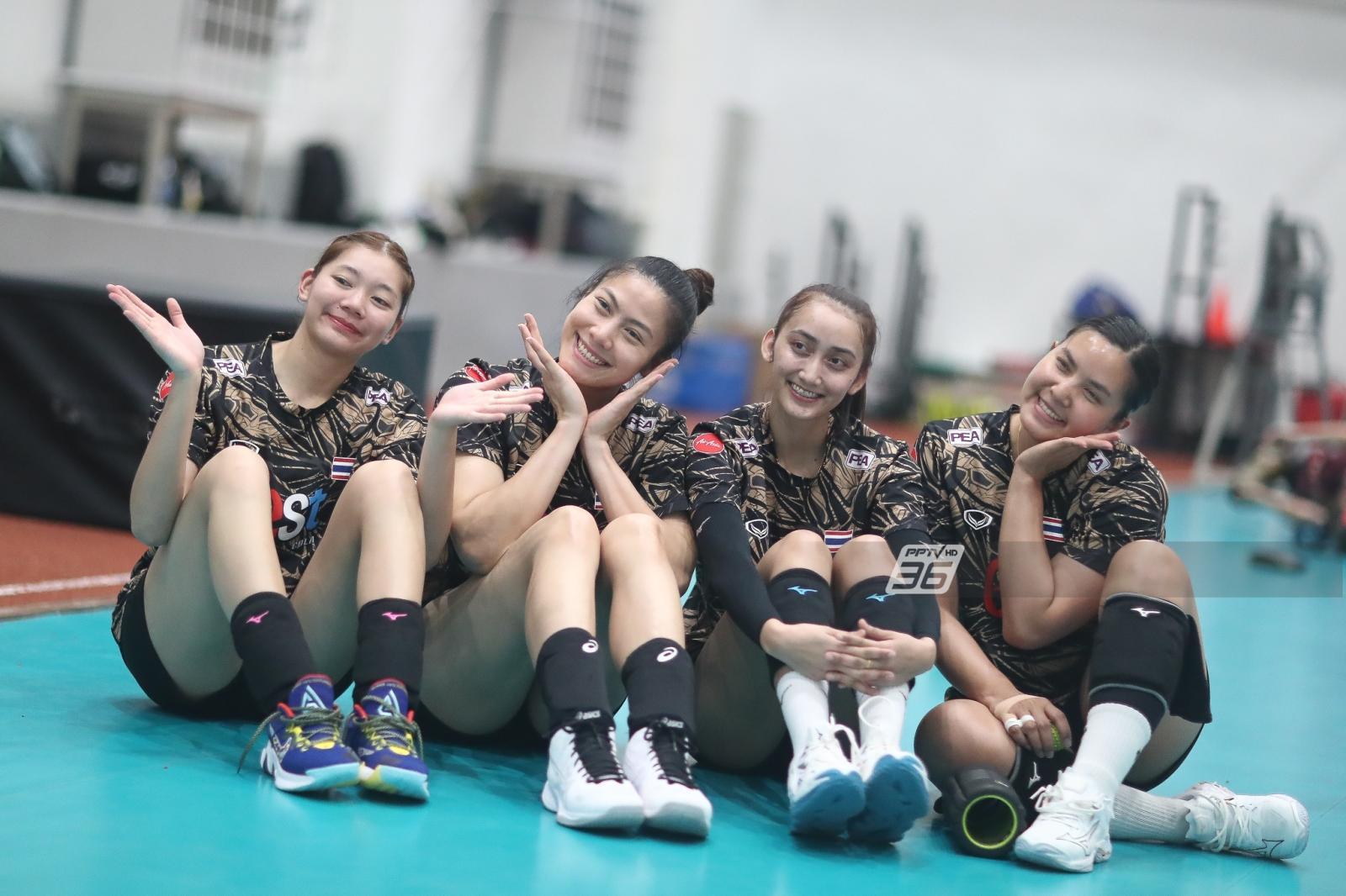 泰国国家女子排球队去营地练习。完成国外联赛任务后